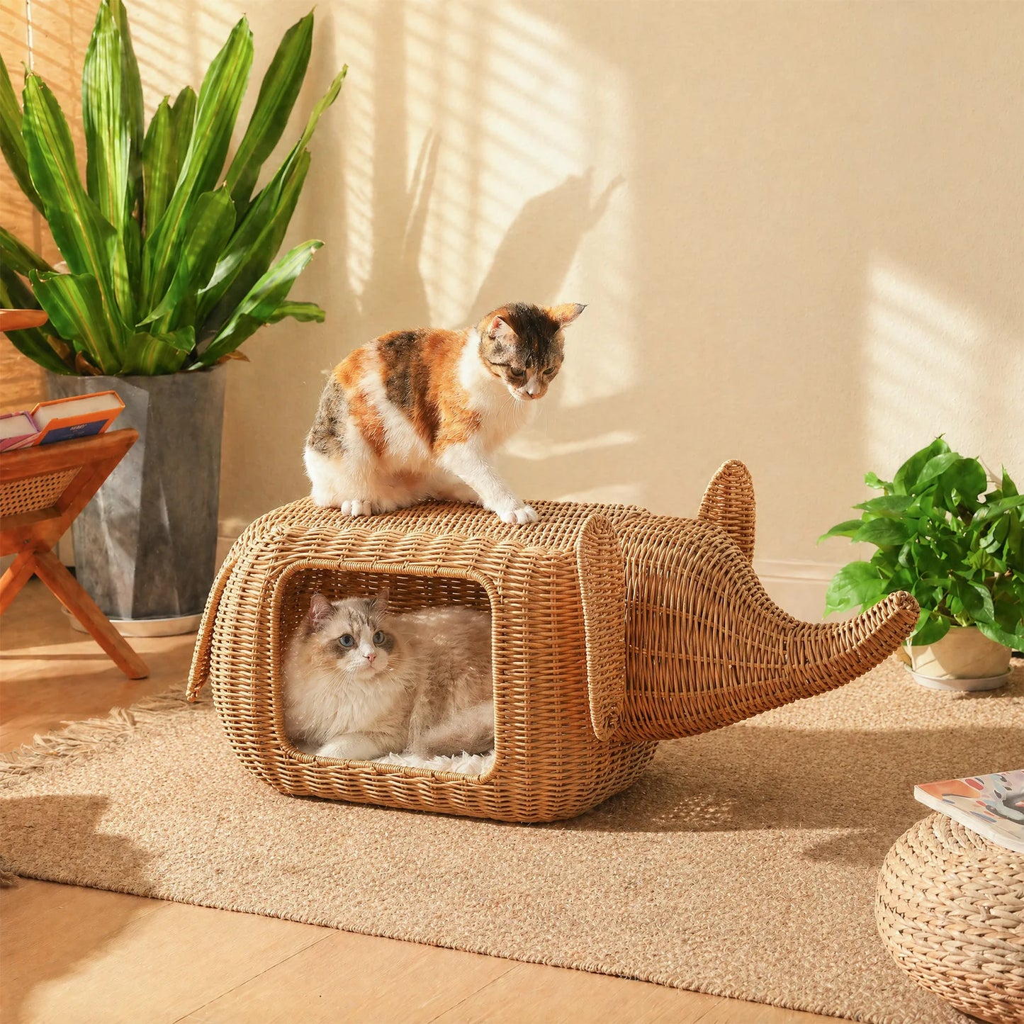 Handmade Elephant Rattan Cat Condo Bed Plush Cushioned Indoor Shelter For Large Cats